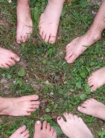 Über die Erde sollst du barfuß gehen